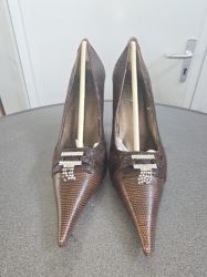 Picture of Damenschuh braun mit Steinchen Gr. 39