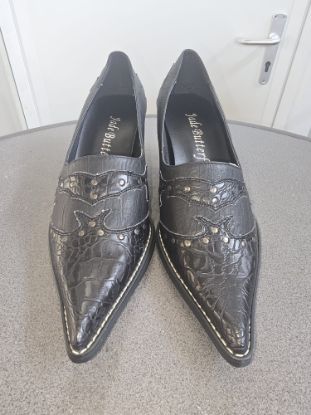 Picture of Damenschuh schwarz mit Nieten Gr. 41