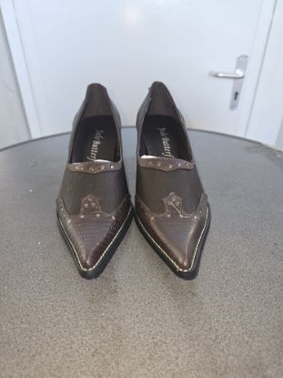 Bild von Damenschuh braun mit Nieten Gr. 38