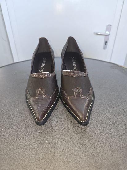 Picture of Damenschuh braun mit Nieten Gr. 39