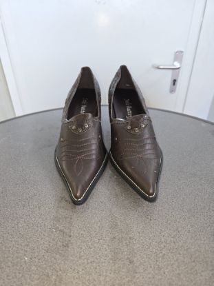 Picture of Damenschuh braun mit Nieten Gr. 38