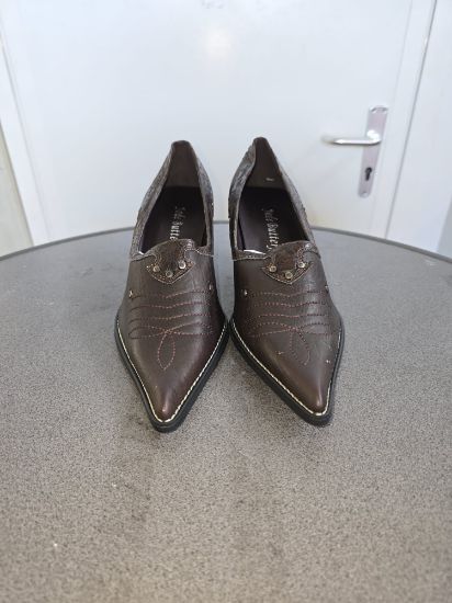 Bild von Damenschuh braun mit Nieten Gr. 40