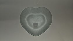 Bild von herzförmiger Glasteller
