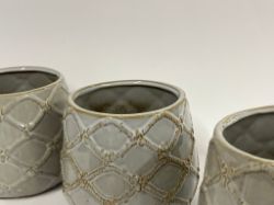 Bild von Set aus drei bauchigen Keramik-Übertöpfen