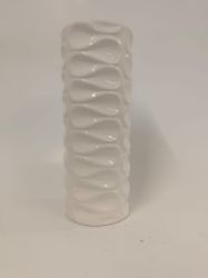 Picture of Zeitlose weiße Keramikvase mit Wellenrelief