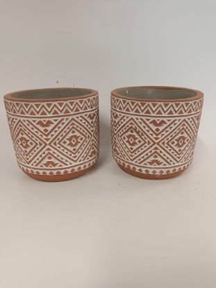 Picture of Handgeätzte Terrakotta-Übertöpfe im Tribal-Design (2er-Set)