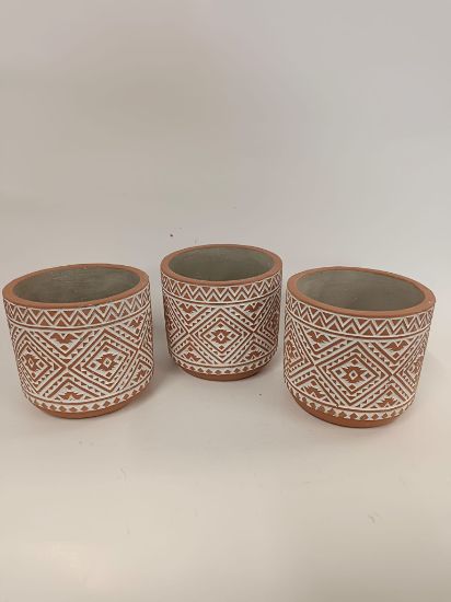 Picture of Handgeätzte Terrakotta-Übertöpfe im Tribal-Design (3er-Set)