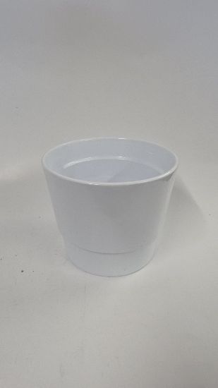 Picture of Zeitloser weißer Keramik-Übertopf