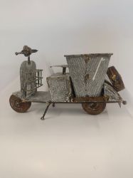 Picture of  Deko-Roller aus Metall mit Pflanzgefäß