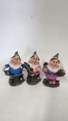 Picture of  Lustige Gartenzwerge bei der Gartenarbeit